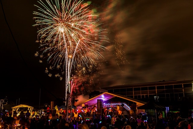 Cardinia Shire's Carols By Candlelight (Pakenham) [Melbourne]